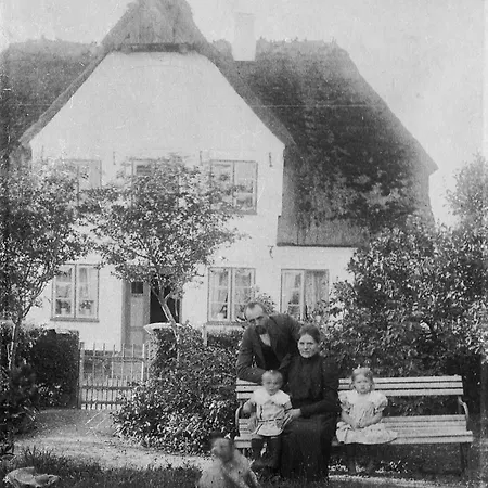 Mollehusets Bed & Breakfast 3*